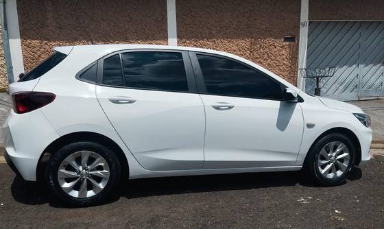 CHEVROLET ONIX 1.0 FLEX LT MANUAL CHEVROLET ONIX 1.0 FLEX LT MANUAL